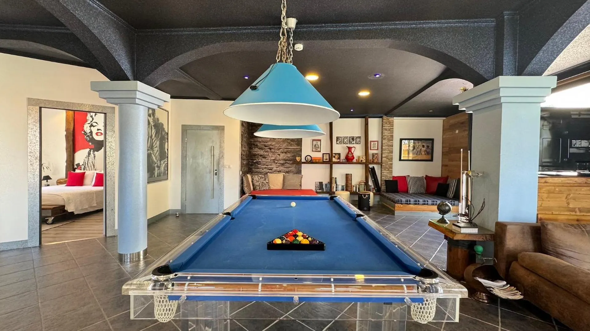 דירות מצ'יקו The Modern & Recycled House